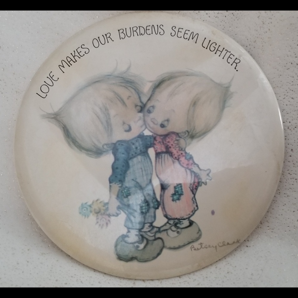 Vintage 70's Betsey Clark kissing kids button pin
